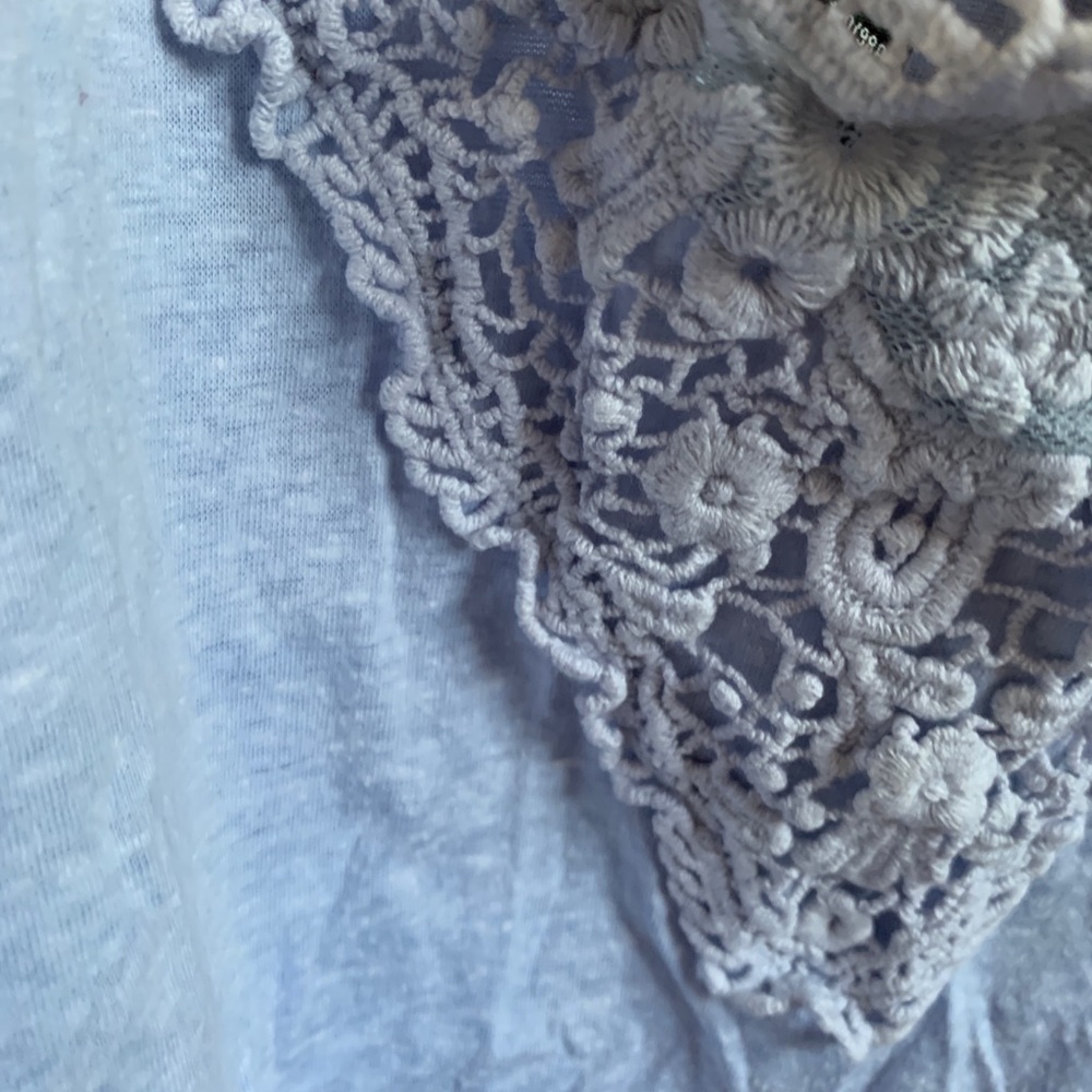 Periwinkle tank top - Picture 2 of 2